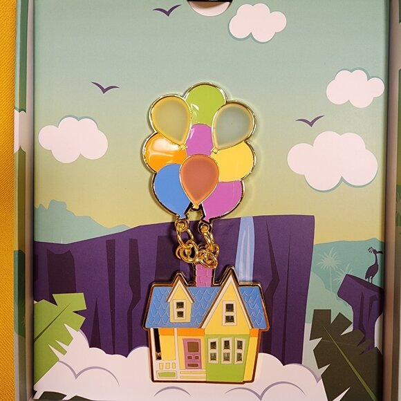 Loungefly Disney Pixar Up Balloon House Carl & Ellie's LE 3" Enamel Pin NEW - Picture 8 of 9